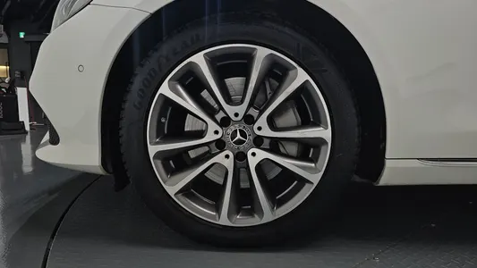 Mercedes-Benz E-Class W213 E300 4MATIC 2019 4