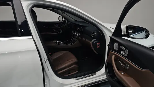 Mercedes-Benz E-Class W213 E300 4MATIC 2019 10