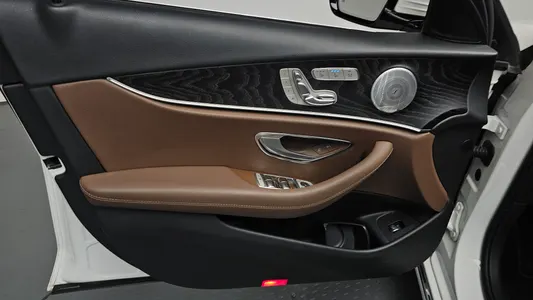 Mercedes-Benz E-Class W213 E300 4MATIC 2019 24