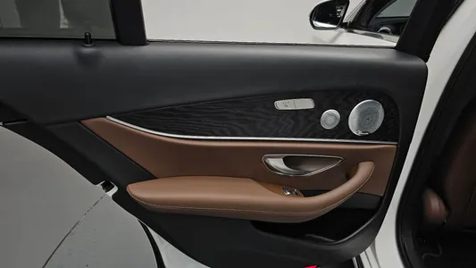 Mercedes-Benz E-Class W213 E300 4MATIC 2019 25