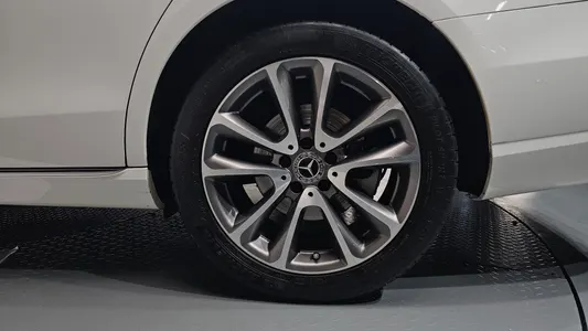 Mercedes-Benz E-Class W213 E300 4MATIC 2019 21