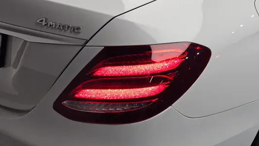 Mercedes-Benz E-Class W213 E300 4MATIC 2019 23