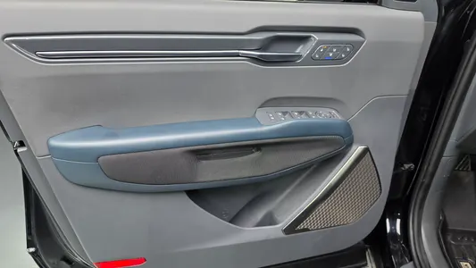 Kia EV9 4WD 2023 25