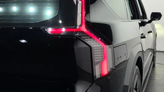 Kia EV9 4WD 2023 24