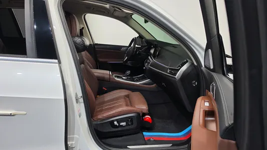 BMW X7 (G07) xDrive 40i 7 2021 26