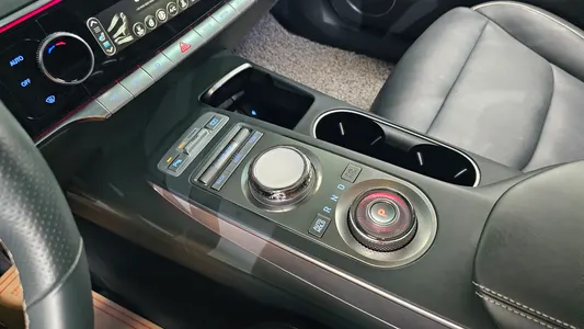 Genesis GV70 e-AWD 2022 9