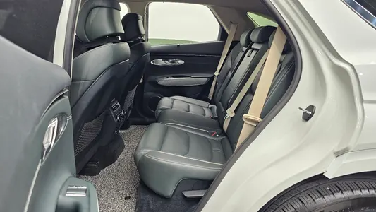 Genesis GV70 e-AWD 2022 18