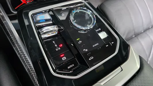 BMW i7 (G70) M70 xDrive 2023 9