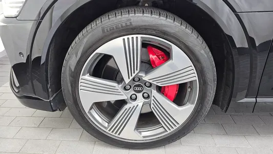 Audi e- 55 2021 5