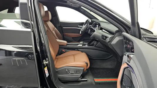 Audi e- 55 2021 11