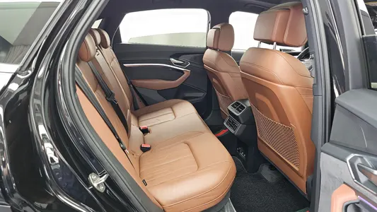 Audi e- 55 2021 12