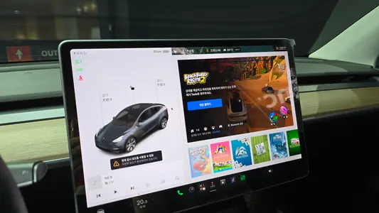 Tesla Y AWD 2021 15