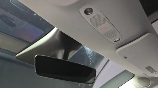 Tesla Y AWD 2021 31