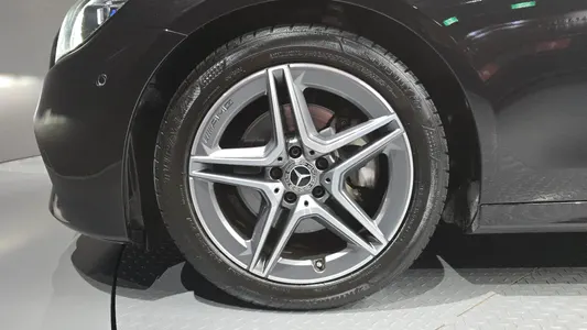 Mercedes-Benz E-Class W213 E250 AMG Line 2022 4