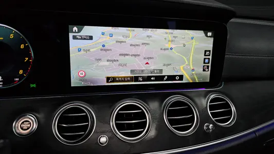Mercedes-Benz E-Class W213 E250 AMG Line 2022 16