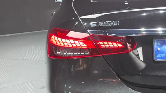 Mercedes-Benz E-Class W213 E250 AMG Line 2022 23