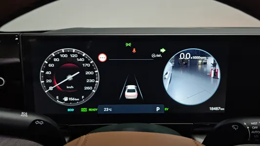 Hyundai (GN7) 2025 8