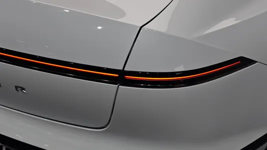 Hyundai (GN7) 2025 24