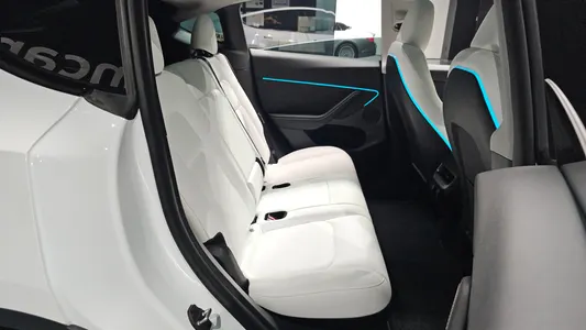 Tesla Y RWD 2024 11