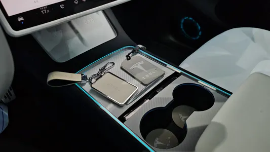 Tesla Y RWD 2024 20