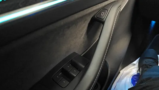 Tesla Y RWD 2024 31