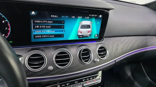 Mercedes-Benz E-Class W213 E250 2022 15