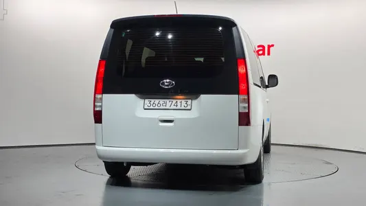 Hyundai Staria 9 2022 4