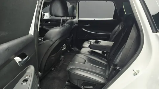 Hyundai 싼타페 HEV 1.6 2WD 2021 11