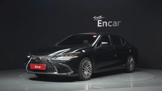 Lexus ES300h 7 2021