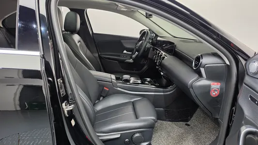 Mercedes-Benz A-Class W177 A220 2020 26