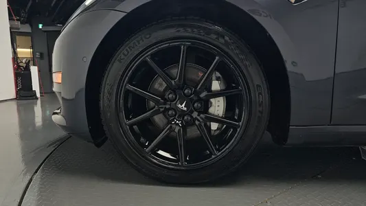 Tesla 3 AWD 2019 5