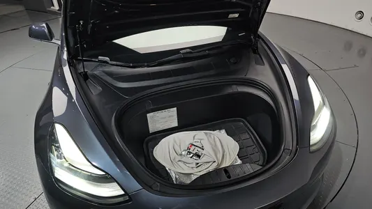Tesla 3 AWD 2019 6