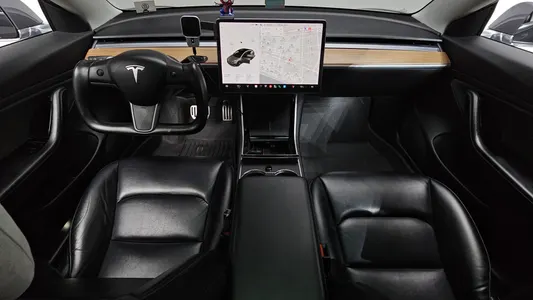 Tesla 3 AWD 2019 7