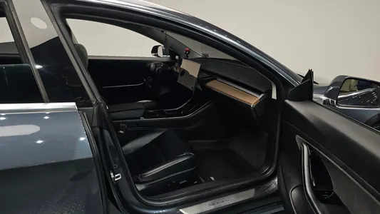 Tesla 3 AWD 2019 11