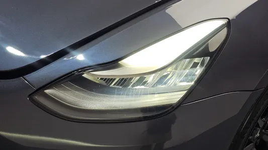 Tesla 3 AWD 2019 23