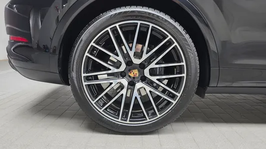 Porsche (PO536) 3.0 E- 2025 4