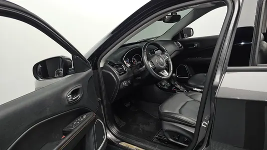 Jeep 2 2.4 AWD 2019 10
