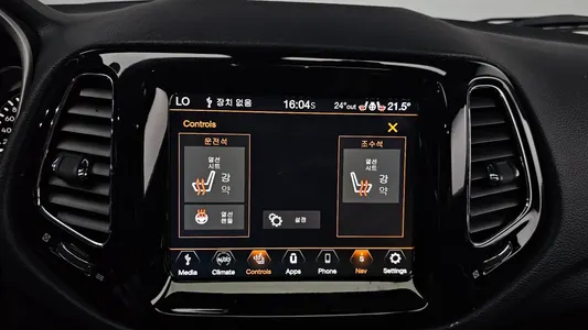 Jeep 2 2.4 AWD 2019 16