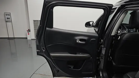 Jeep 2 2.4 AWD 2019 25