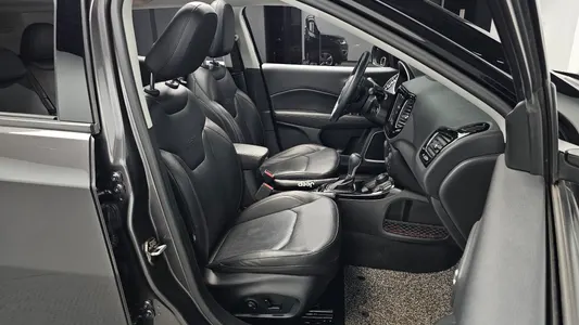 Jeep 2 2.4 AWD 2019 26