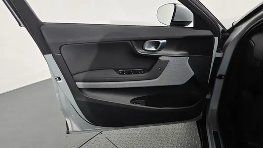 Polestar 2 2023 25