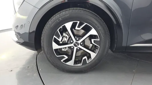 Kia 5 2WD 2024 5