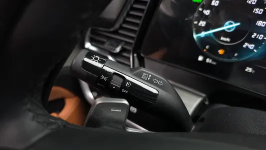 Kia 5 2WD 2024 30