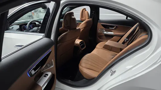Mercedes-Benz E-Class W214 E300 4MATIC AMG Line 2026 20