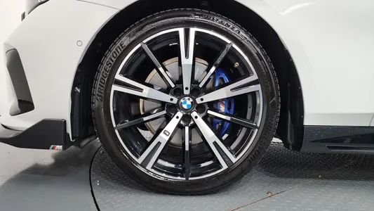 BMW 5 Series (G60) 530i xDrive M 2023 4