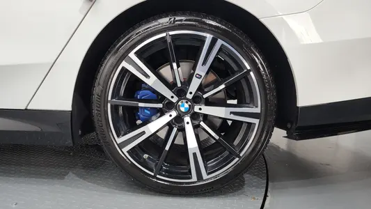 BMW 5 Series (G60) 530i xDrive M 2023 21