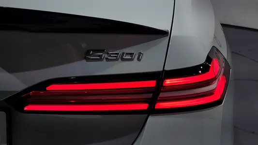 BMW 5 Series (G60) 530i xDrive M 2023 23