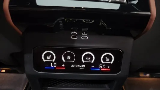 BMW 5 Series (G60) 530i xDrive M 2023 30