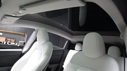 Tesla Y RWD 2023 19