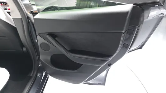 Tesla Y RWD 2023 25